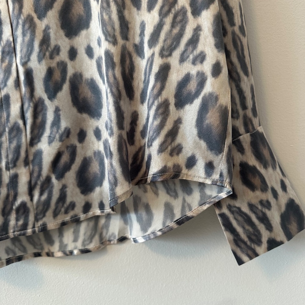 NWT Catherine Gee Daria French Cuff Silk Blouse - New Leopard | Size Large - Picture 5 of 11